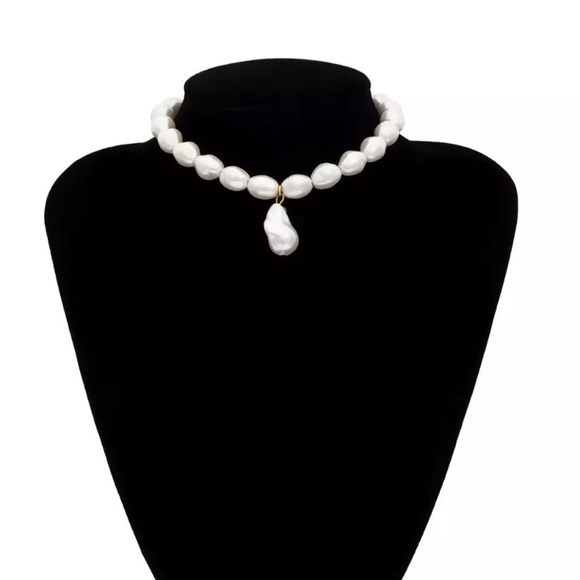 🌟 Pearl Baroque Choker Necklace - Picture 4 of 5